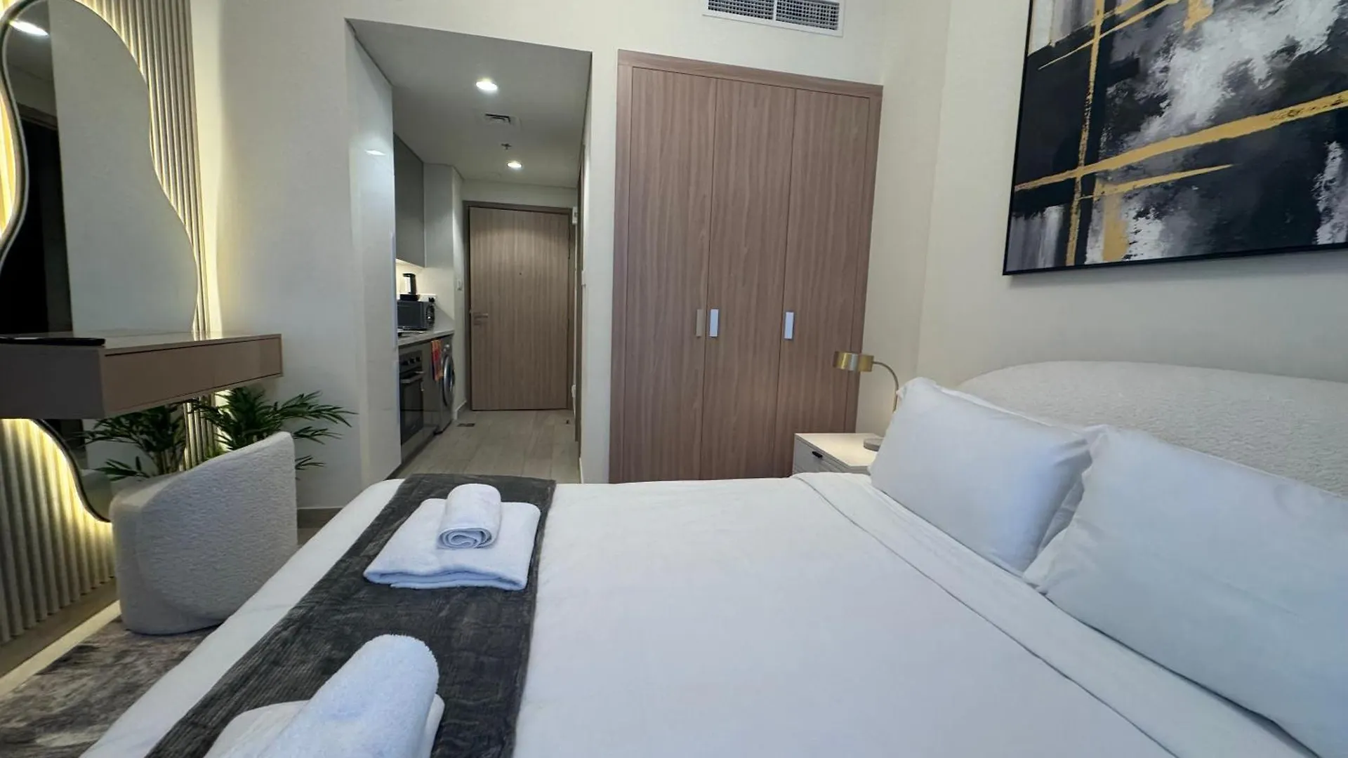 Ashri Elegant Studio Near Burj Khalifa Dubai Apartment