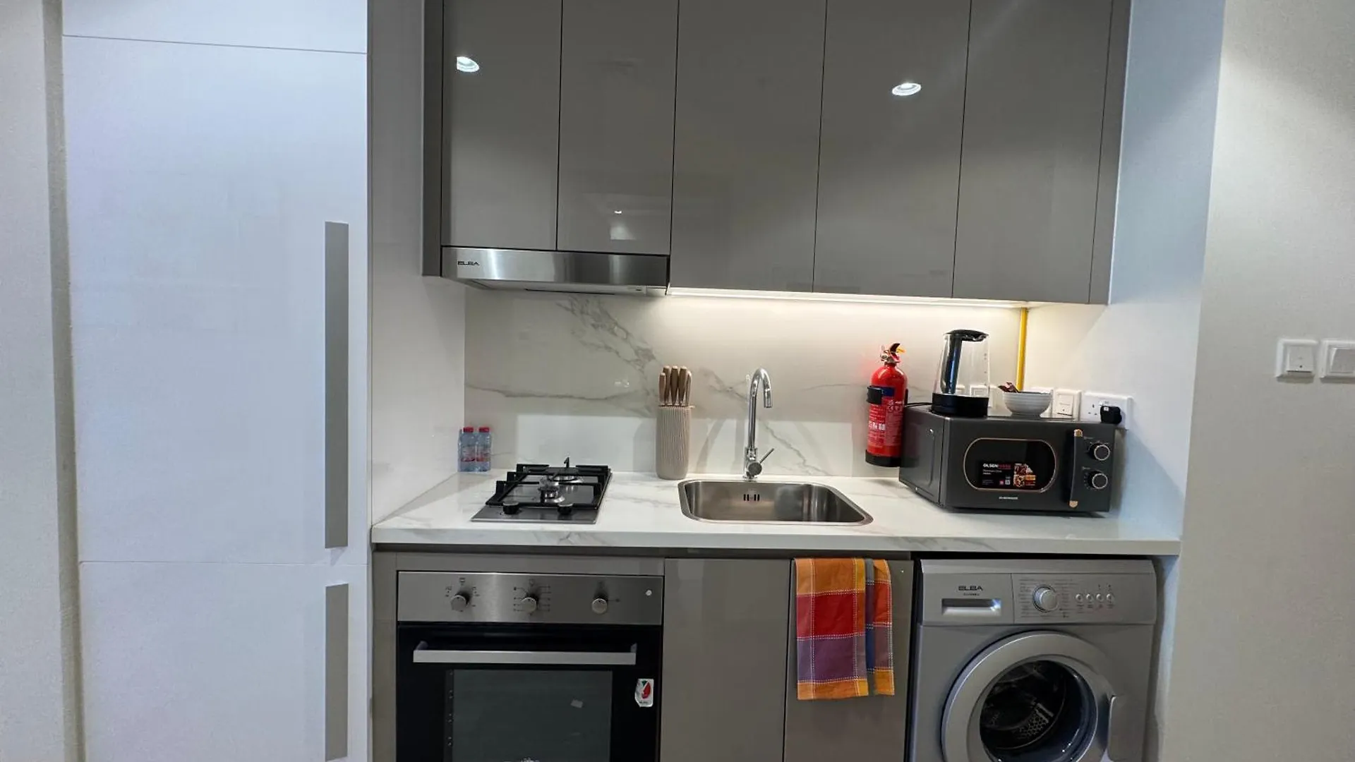 Apartment Ashri Elegant Studio Near Burj Khalifa Dubai United Arab Emirates