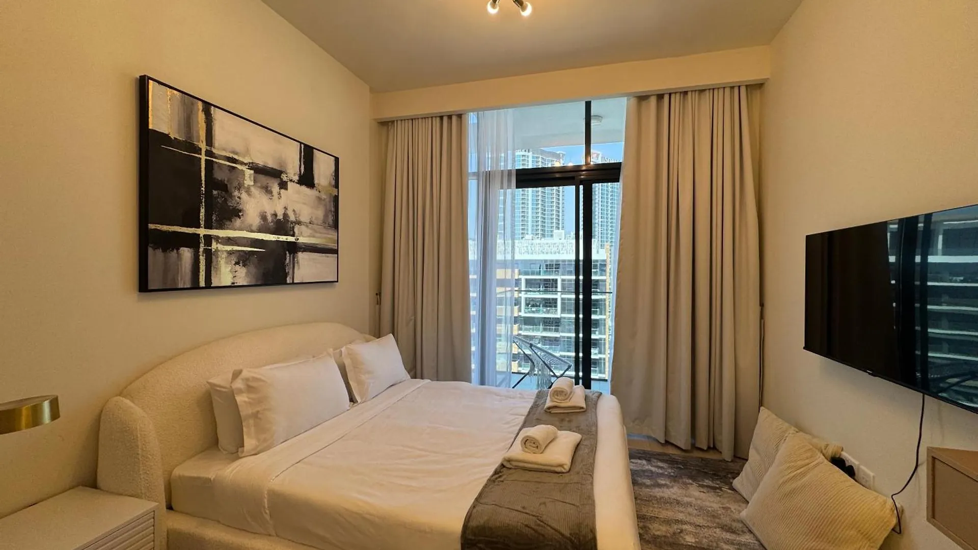 Ashri Elegant Studio Near Burj Khalifa location